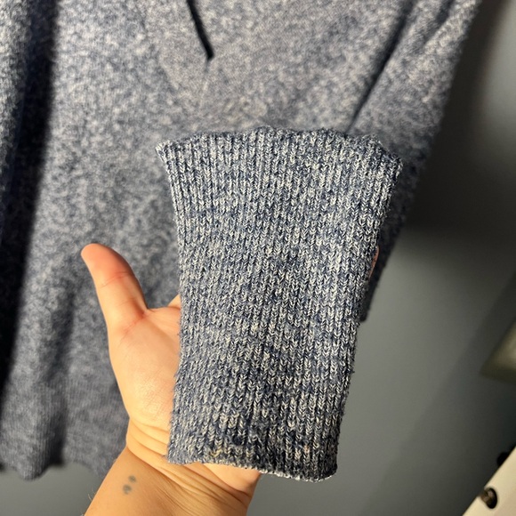 White House Black Market Women’s Heathered V-Neck Sweater - Picture 6 of 7